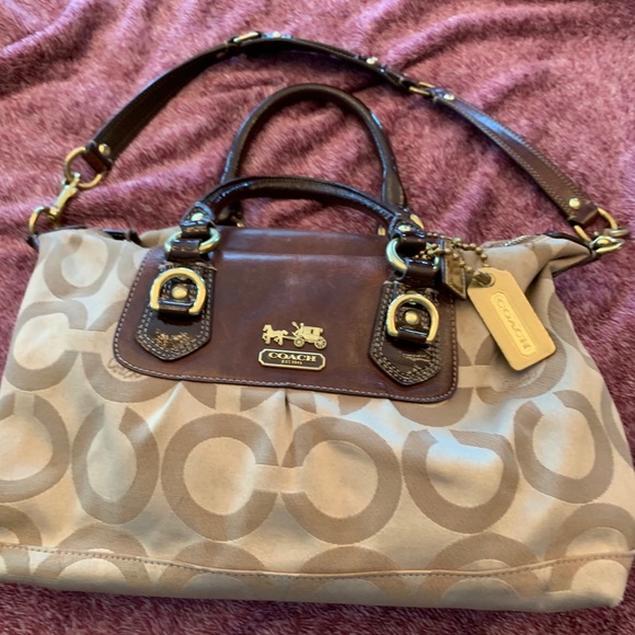Coach purse - Picture 1 of 1